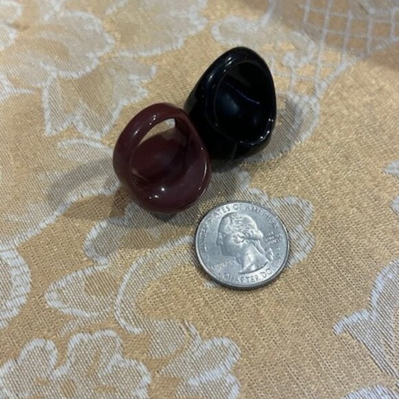 2 LUCITE Brown/Black Flower Chunky RINGS - Picture 7 of 9